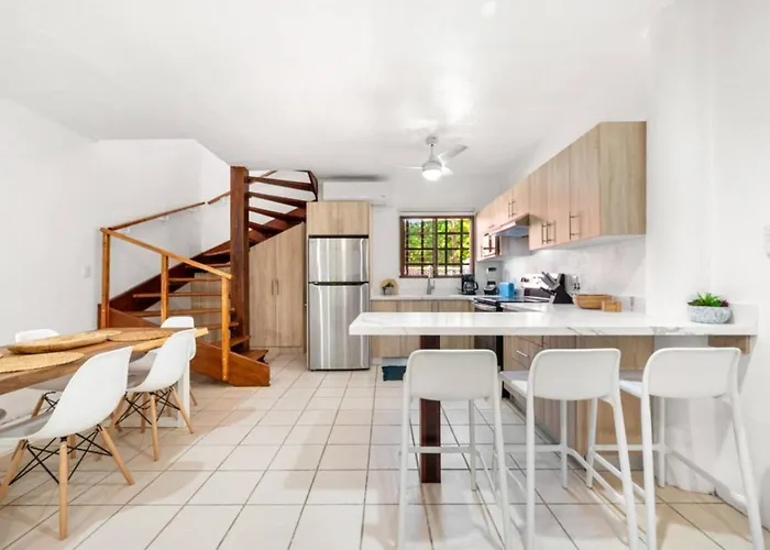 Pdm6 Newly Renovated Townhome Steps To The Сasa de vacaciones