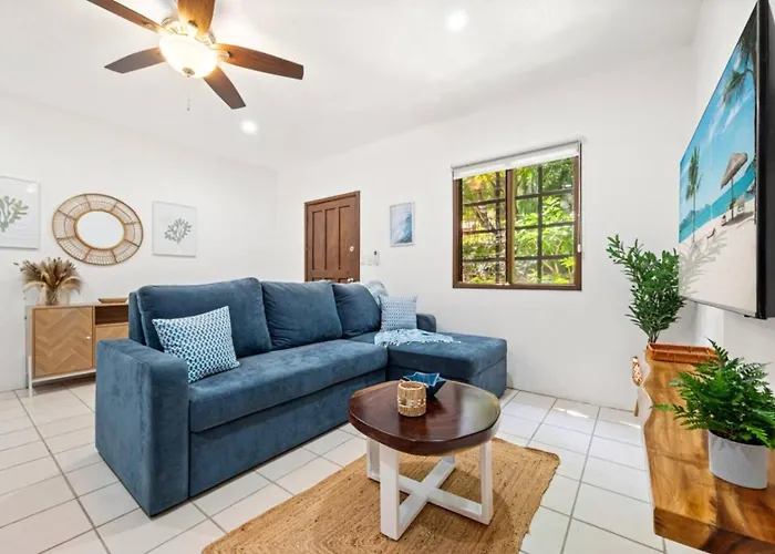 Pdm6 Newly Renovated Townhome Steps To The