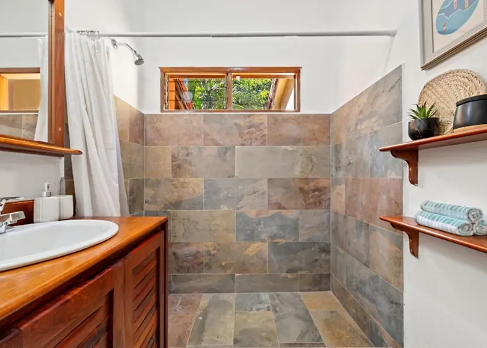 Pdm6 Newly Renovated Townhome Steps To The *